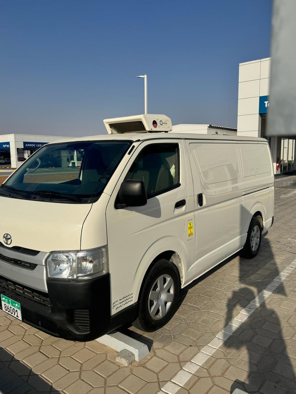 Chiller Van rental in Abu Dhabi For vegetables using for medicine For Bakery items