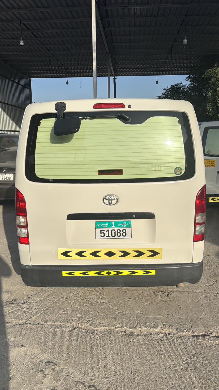 Abu Dhabi Al Ain chiller van back side refrigerated transport vehicle